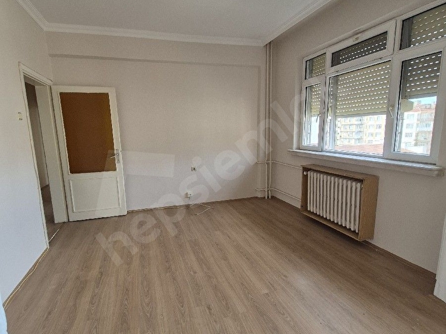 ESKİŞEHİRİN KALBİNDE 4+1 TEMİZ DAİRE - Görsel 9