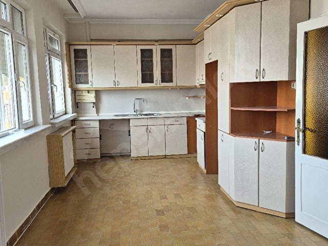 ESKİŞEHİRİN KALBİNDE 4+1 TEMİZ DAİRE - Görsel 12