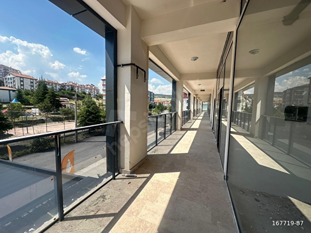 BEYPAZARI TANRIVERDİ PLAZADA TERASLI ÇİFT CEPHELİ KİRALIK DÜKKAN - Görsel 15