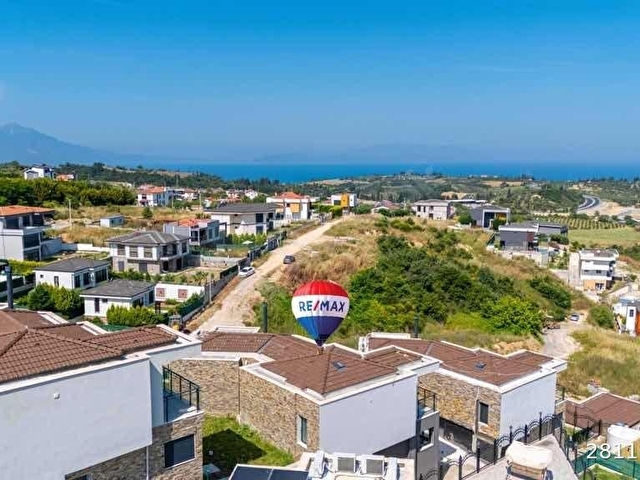 SATILIK KUŞADASI YAYLAKÖY’DE ÖNÜ AÇIK MANZARALI, AİDATSIZ VE ÖZEL HAVUZLU YENİ VİLLA - Görsel 10