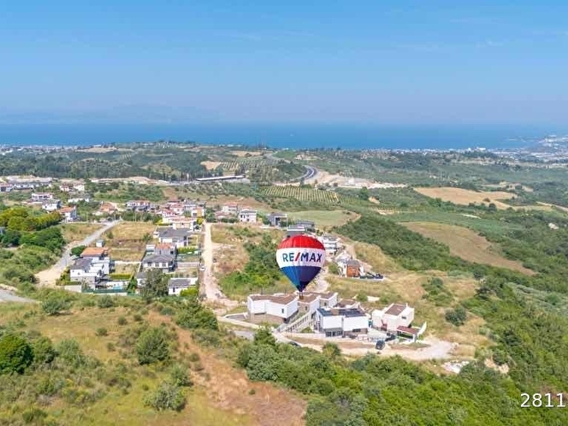SATILIK KUŞADASI YAYLAKÖY’DE ÖNÜ AÇIK MANZARALI, AİDATSIZ VE ÖZEL HAVUZLU YENİ VİLLA - Görsel 8