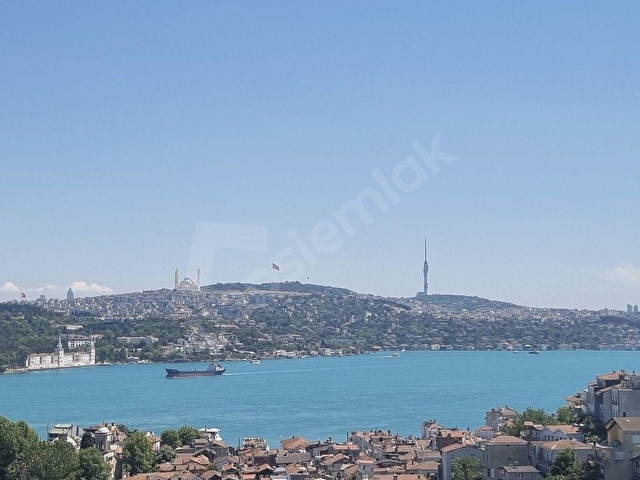 Arnavutköy Sırtta MUHTEŞEM Boğaz Manzaralı Lüks Möbleli Otoparklı 2+1