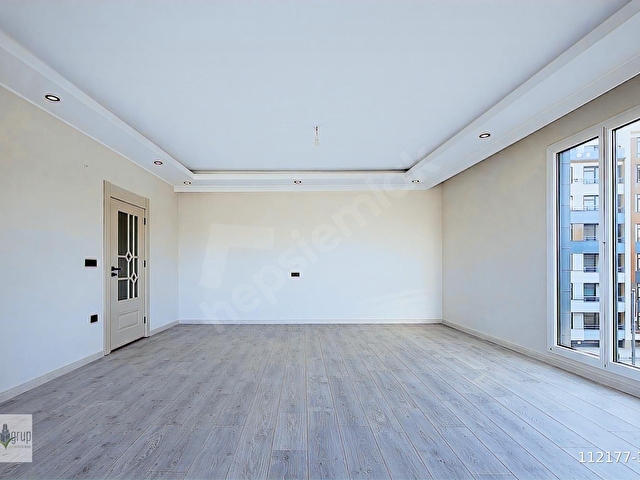 BEYLİKDÜZÜNDE KISA KATLI HAVUZLU SİTE İÇERİSİNDE SATILIK DAİRE - Görsel 16