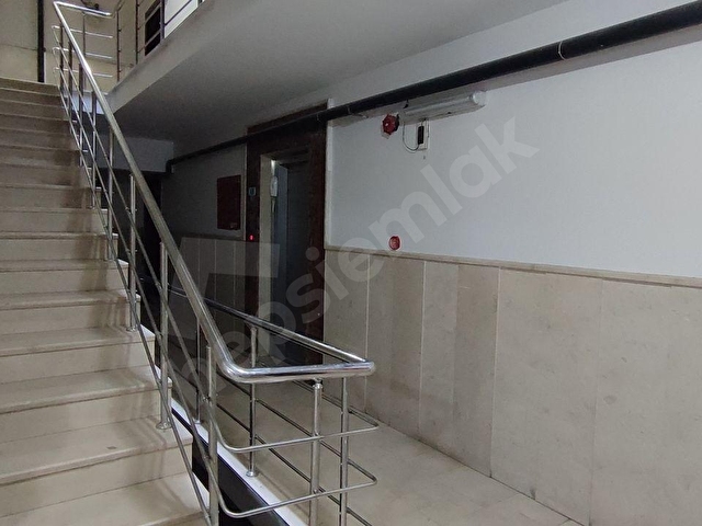 CEVİZLİDERENİN EN DEĞERLİ SOKAĞINDA , BAKIMLI 4+1 SATILIK DAİRE - Görsel 18