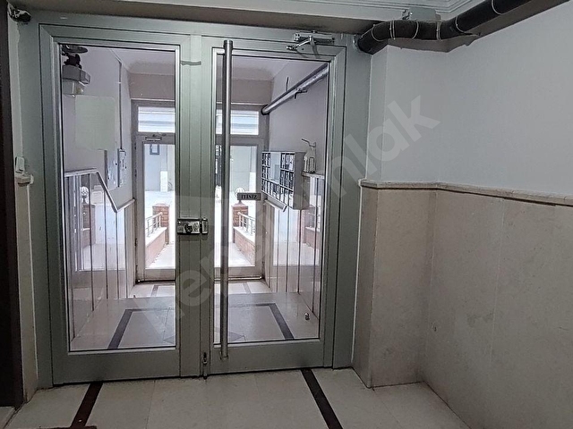 CEVİZLİDERENİN EN DEĞERLİ SOKAĞINDA , BAKIMLI 4+1 SATILIK DAİRE - Görsel 19