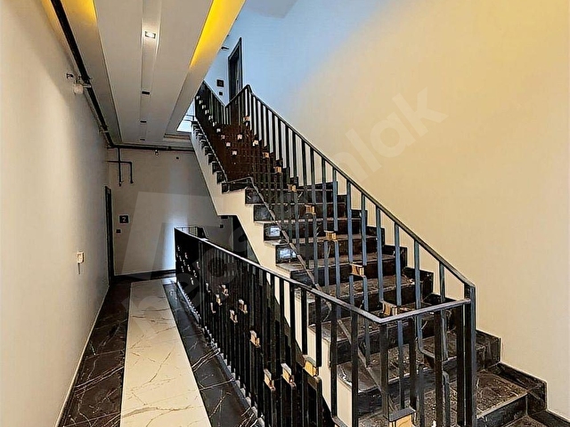 KARAKUŞTAN SÜPER LÜKS YAPILI MERKEZİ KONUMDA SIFIR 2+1 DAİRE - Görsel 13
