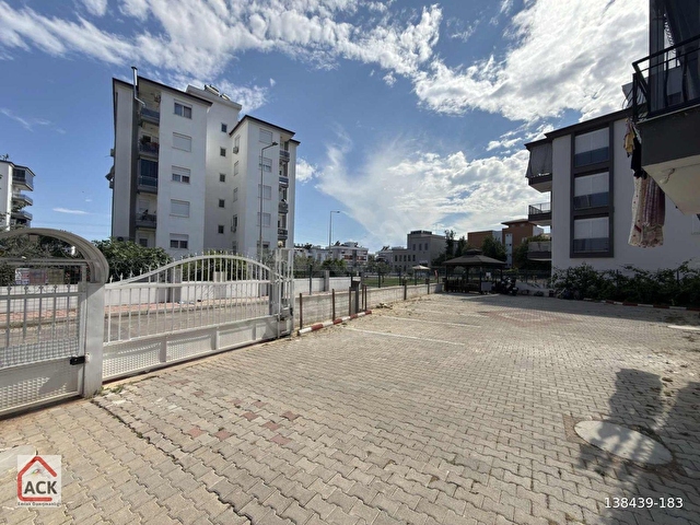 SÜRÇÜLER HABİPLER MAHALLESİNDE SİTE İÇİNDE 3+1 KİRALIK - Görsel 3