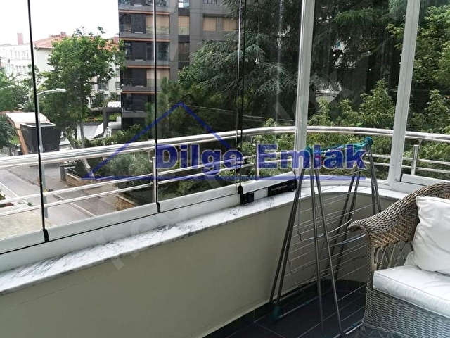 Fenerbahçe sahil 3+1 balkonlu güvenlikli  site kiralık daire