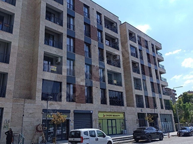 Manavkuyu Kan Merkezi Yanı TOKİ lerde 3+1 120 m2 Kiralık Ara kat Daire - Görsel 3
