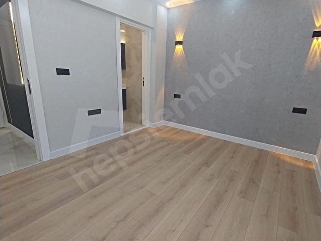 FAVORİMDEN CADDE ÜZERİNDE, ARA KAT, İÇİ FULL YAPILI 3+1 DAİRE - Görsel 7