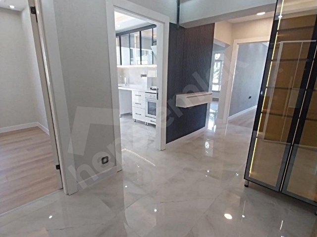 FAVORİMDEN CADDE ÜZERİNDE, ARA KAT, İÇİ FULL YAPILI 3+1 DAİRE - Görsel 4