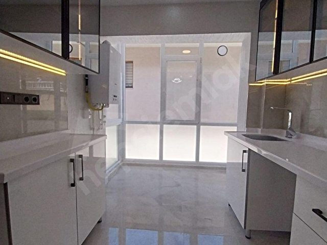 FAVORİMDEN CADDE ÜZERİNDE, ARA KAT, İÇİ FULL YAPILI 3+1 DAİRE - Görsel 28