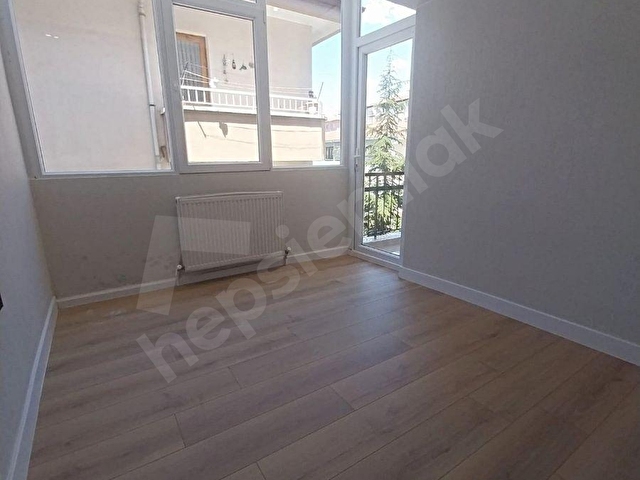 FAVORİMDEN CADDE ÜZERİNDE, ARA KAT, İÇİ FULL YAPILI 3+1 DAİRE - Görsel 13