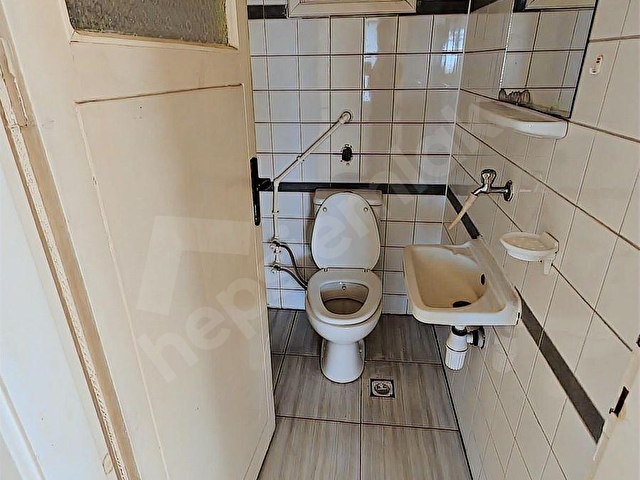 Mükemmel Konumda Geniş ve Ferah Kiralık Daire - Görsel 16