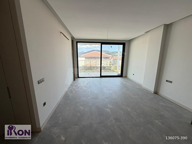 MUMCULARDDA LÜKS SİTE İÇİNDE GENİŞ BAHÇELİ SATILIK MODERN VİLLA - Görsel 18