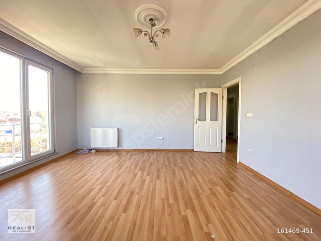 MARMARAY YAKINI ÇİFT AİLEYE UYGUN CADDE ÜZERİ 5+1 DUBLEKS DAİRE - Görsel 2
