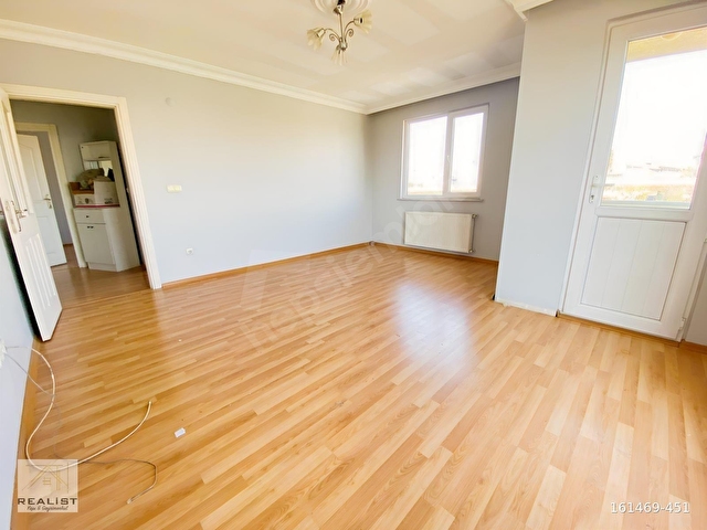 MARMARAY YAKINI ÇİFT AİLEYE UYGUN CADDE ÜZERİ 5+1 DUBLEKS DAİRE - Görsel 3