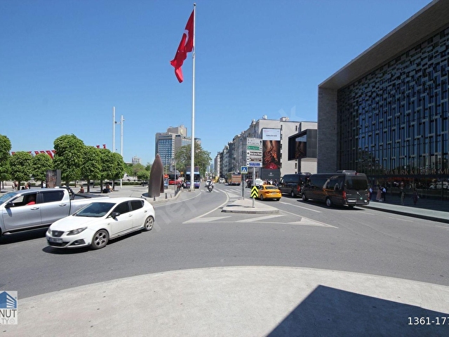 KONUT REALTY | Gümüşsuyunda AKM yanı 150 m² Kiralık Ofis - Görsel 24