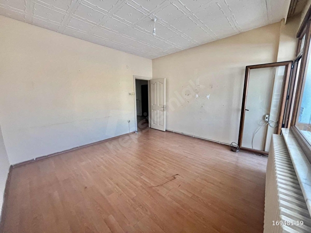 GÜZELYALIDA E-5 MARMARAYA YAKIN 3+1 180 M2 KİRALIK ARAKAT - Görsel 12