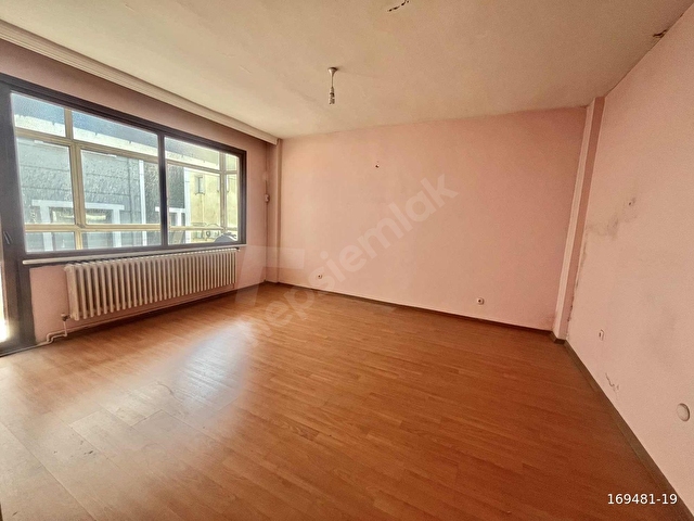 GÜZELYALIDA E-5 MARMARAYA YAKIN 3+1 180 M2 KİRALIK ARAKAT - Görsel 27