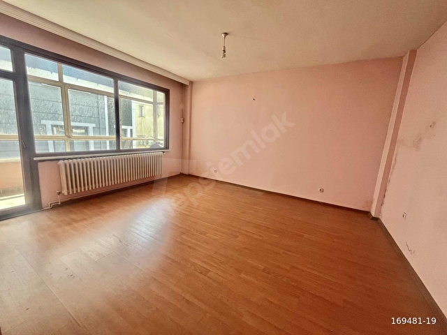 GÜZELYALIDA E-5 MARMARAYA YAKIN 3+1 180 M2 KİRALIK ARAKAT - Görsel 24