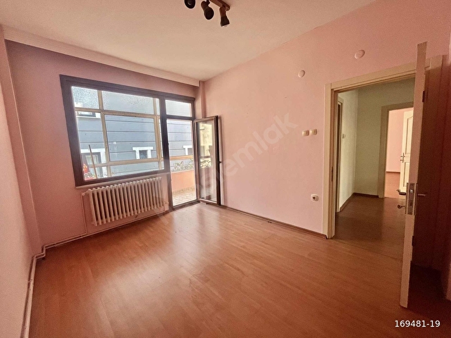 GÜZELYALIDA E-5 MARMARAYA YAKIN 3+1 180 M2 KİRALIK ARAKAT - Görsel 16