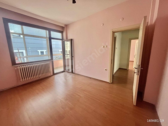 GÜZELYALIDA E-5 MARMARAYA YAKIN 3+1 180 M2 KİRALIK ARAKAT - Görsel 20