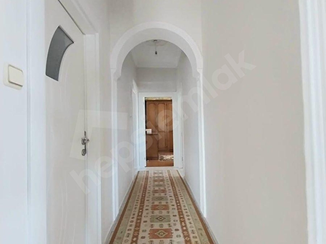 Toros Mahallesinde, Çok İyi Lokasyonda, 140 m² Geniş  3+1 Daire - Görsel 2