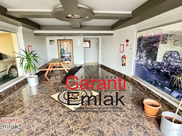 ZONGULDAK GARANTİ EMLAKTAN ZBEÜ, KOZLU SAHİLİNE YAKIN SAHİLKENT SİTESİNDE EŞYALI 1+1 KİRALIK DAİRE - Görsel 16