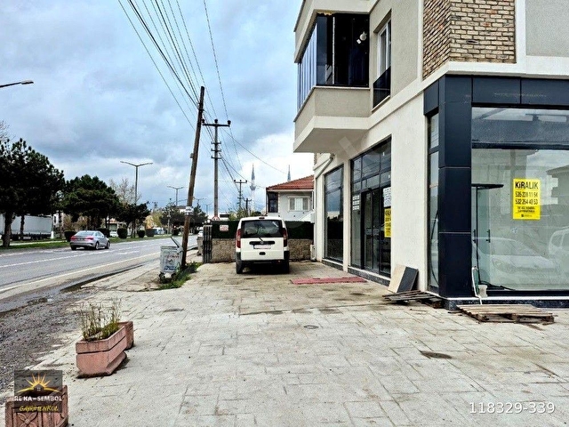 ADAPAZARI MERKEZDE KİRALIK 640 m² GENİŞ KULLANIMLI KÖŞE DÜKKAN - Görsel 5