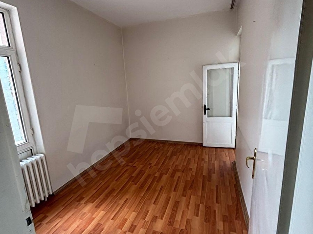 Feritpaşa mah Nalçacı caddesinde  3+1 kiralık daire - Görsel 12