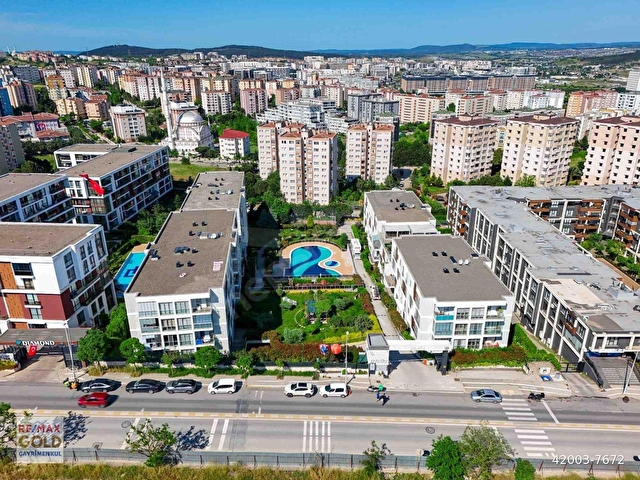 NOVELLA SITESINDE TERAS VE KIŞ BAHÇELI SATILIK 3+1 DAIRE