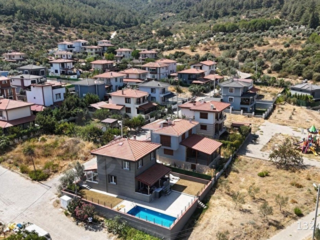 SELÇUK/ACARLAR MAH. MANZARALI HAVUZLU DULEKS VİLLA - Görsel 5