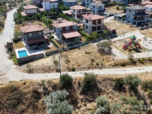 SELÇUK/ACARLAR MAH. MANZARALI HAVUZLU DULEKS VİLLA - Görsel 4