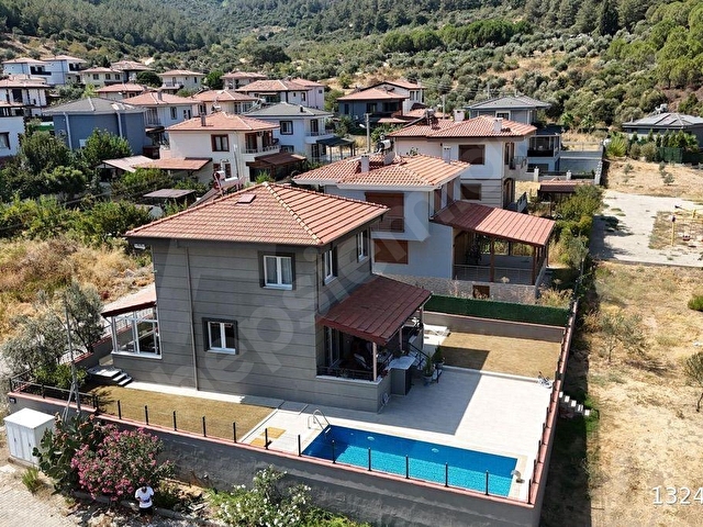 SELÇUK/ACARLAR MAH. MANZARALI HAVUZLU DULEKS VİLLA - Görsel 10