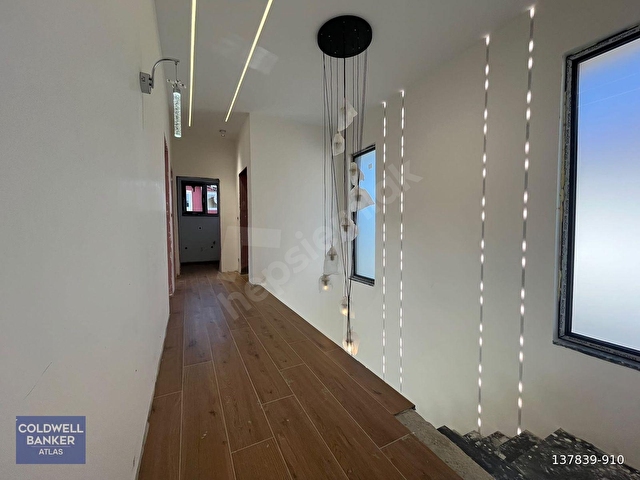 BAŞİSKELEDE 4+1 383 m² ARSA İÇİNDE HAVUZLU SATILIK VİLLA - Görsel 16