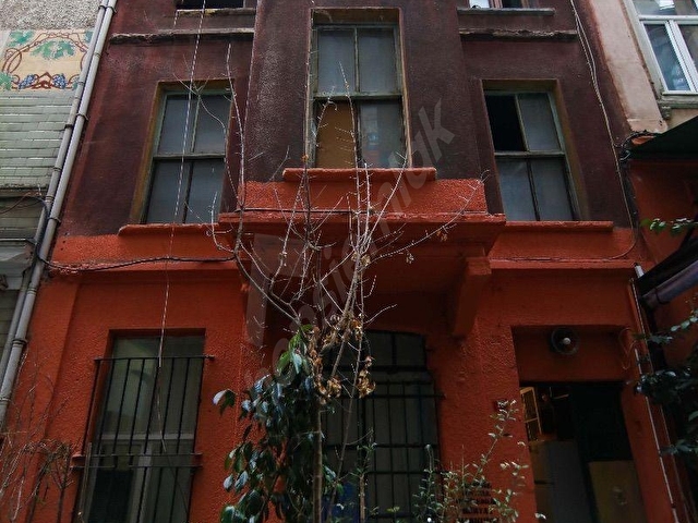 Taksim Beyoğlu Asmalımescit Şehbender Sk ta Satılık Tarihi Bina - Görsel 28