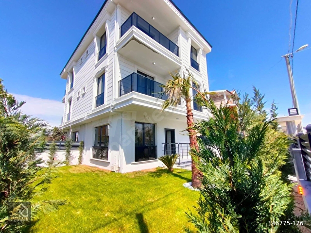 KARTALLARDAN YENİÇİFTLİK MERKEZDE 4+1 BAHÇELİ LÜKS YAZLIK VİLLA - Görsel 10