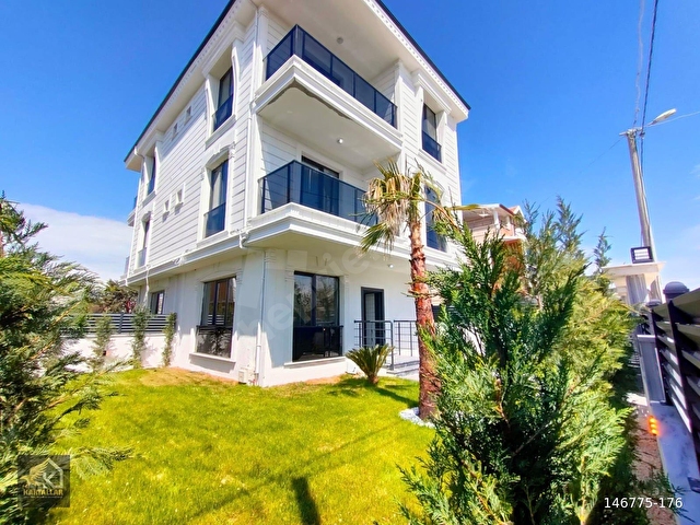 KARTALLARDAN YENİÇİFTLİK MERKEZDE 4+1 BAHÇELİ LÜKS YAZLIK VİLLA - Görsel 14