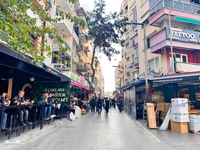 Bornova Küçükpark Satılık 3+1 Daire - Görsel 3