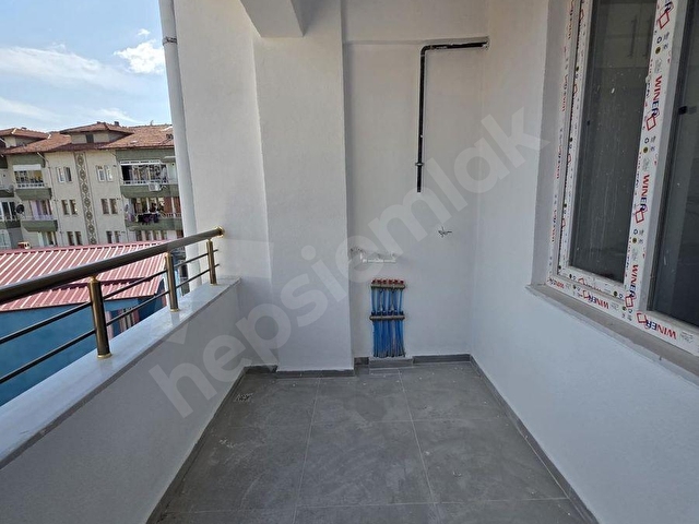 ŞEHRİN MERKEZİNDE BENGİLER CADDESİNDE SIFIR SATILIK 2+1 DİRELER - Görsel 28