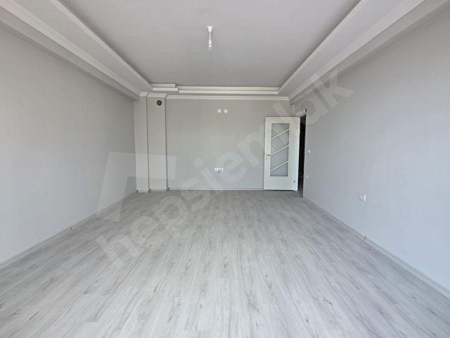 ŞEHRİN MERKEZİNDE BENGİLER CADDESİNDE SIFIR SATILIK 2+1 DİRELER - Görsel 18