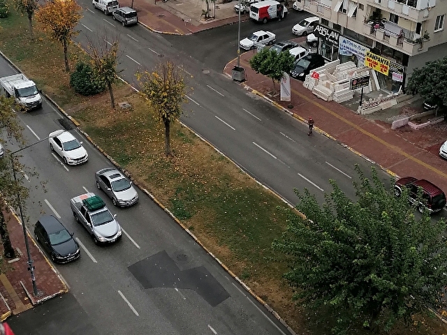 Antalya Muratpasa Dutlubahce Mahallesi Caddede Kiralik 3 1 Daire 3884 1038 Hurriyet Emlak