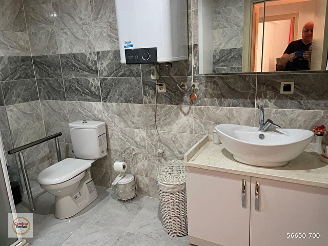 Sahibinden eşyalı,asansörlü,1+1,brüt 117 m2 satılık - Görsel 7