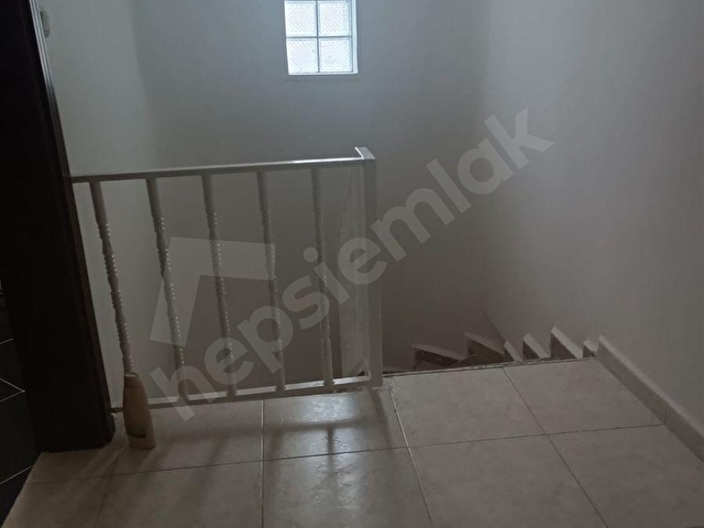 ARSUZDA SİTE İÇERİSİNDE 5+1 KİRALIK TRİPLEX VİLLA - Görsel 21