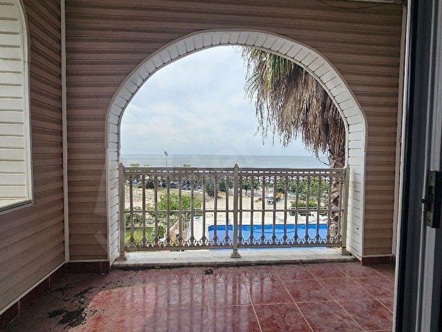Beylikdüzü Kiralık villa full deniz manzaralı - Görsel 2