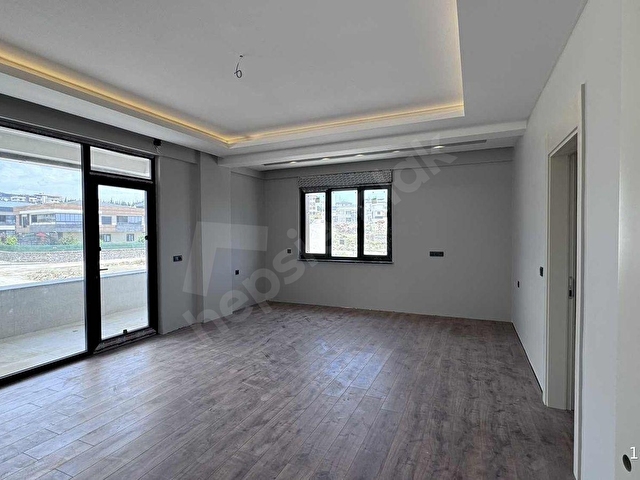 ÖZ YAŞAMALIDAN ŞEHİRGÖSTERENDE SIFIR LÜKS 4+1 KİRALIK VİLLA - Görsel 17