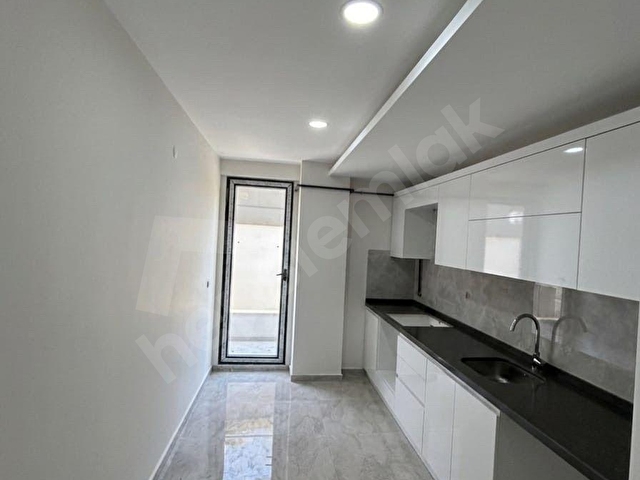 YEŞILOVA BOĞAZOVA CADDESİNDE ASANSÖRLÜ LÜKS 3+1 DAİRE - Görsel 8
