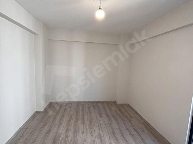 YEŞILOVA BOĞAZOVA CADDESİNDE ASANSÖRLÜ LÜKS 3+1 DAİRE - Görsel 10