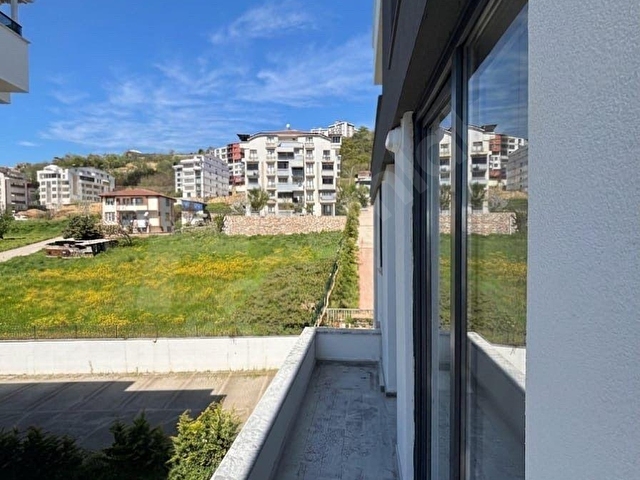 YEŞILOVA BOĞAZOVA CADDESİNDE ASANSÖRLÜ LÜKS 3+1 DAİRE - Görsel 9